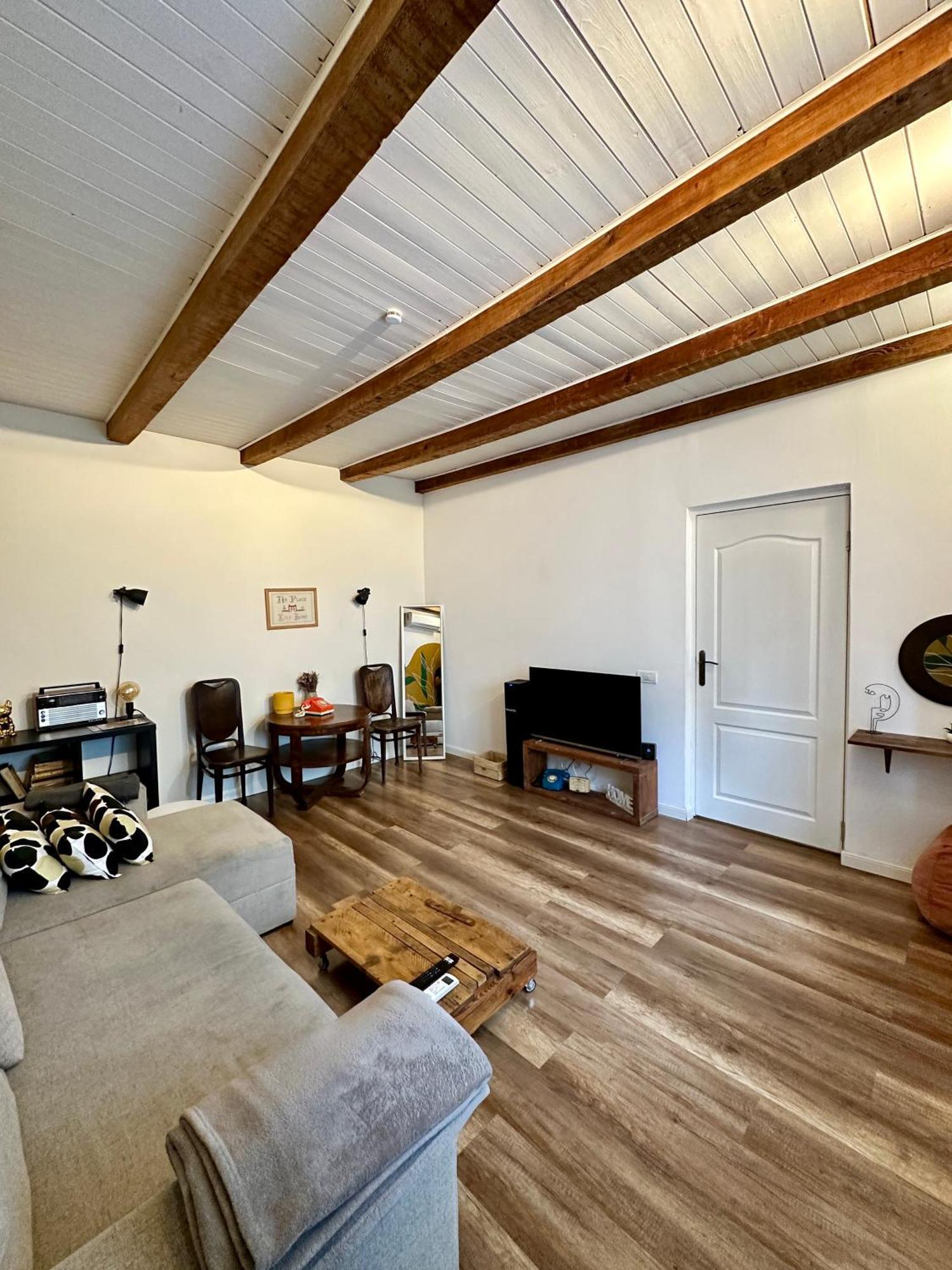 Villa Interbelic House With Courtyard And Terrace à Bucarest Extérieur photo